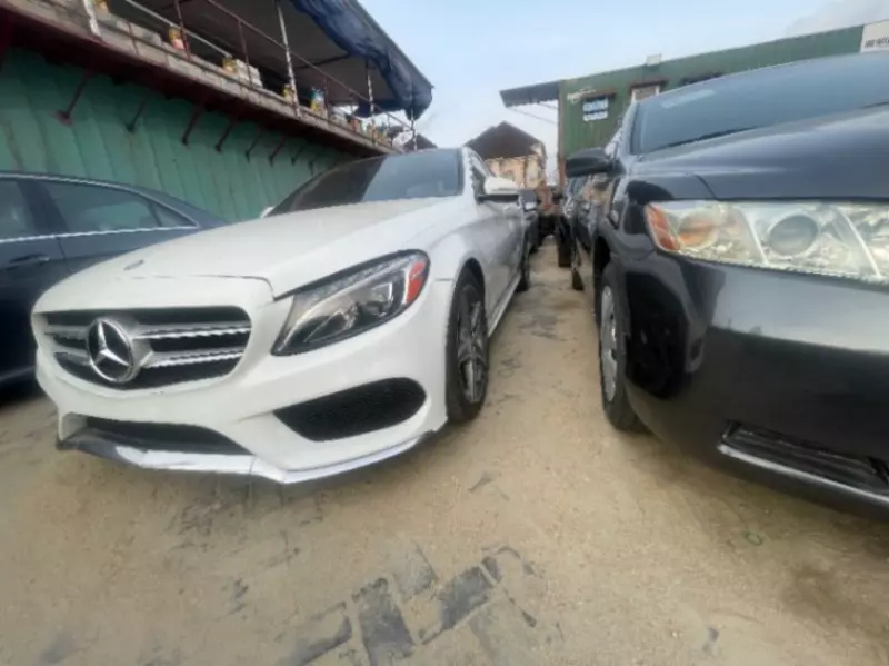 Mercedes-Benz C-Class - 2015