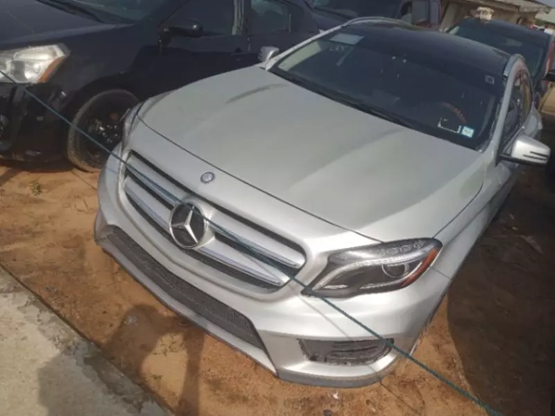 Mercedes-Benz GLA 250   - 2015