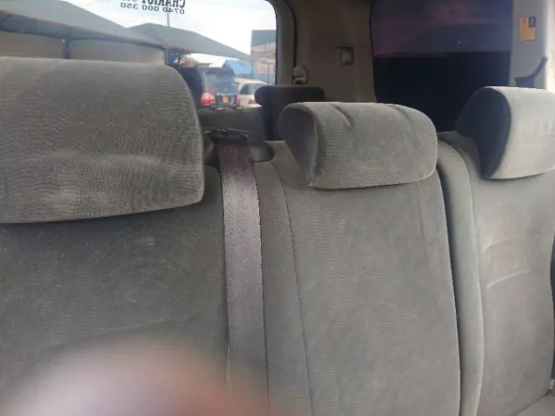 Toyota Noah   - 2012