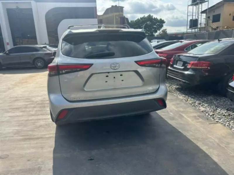 TOYOTA Highlander   - 2021