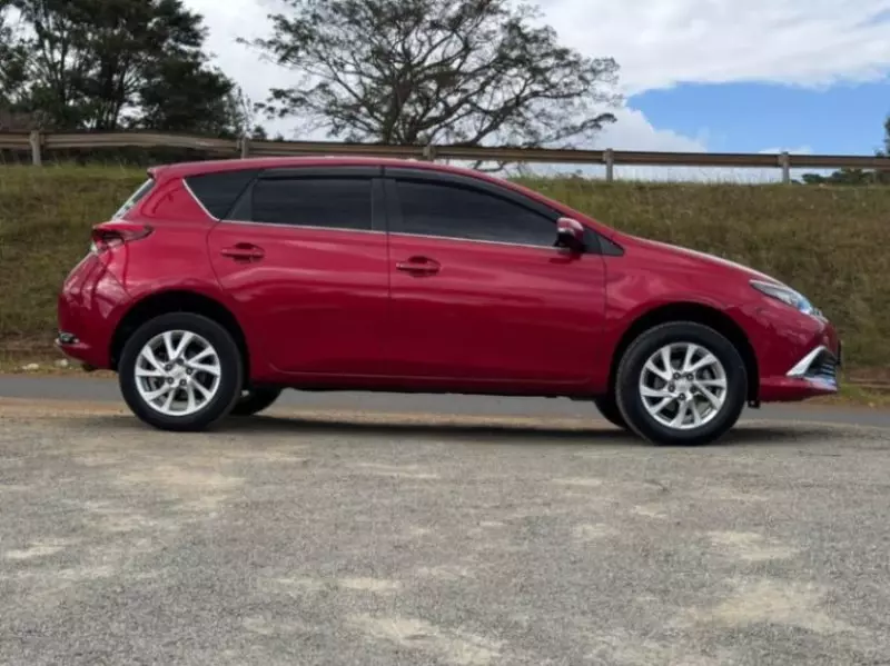 Toyota Auris   - 2017
