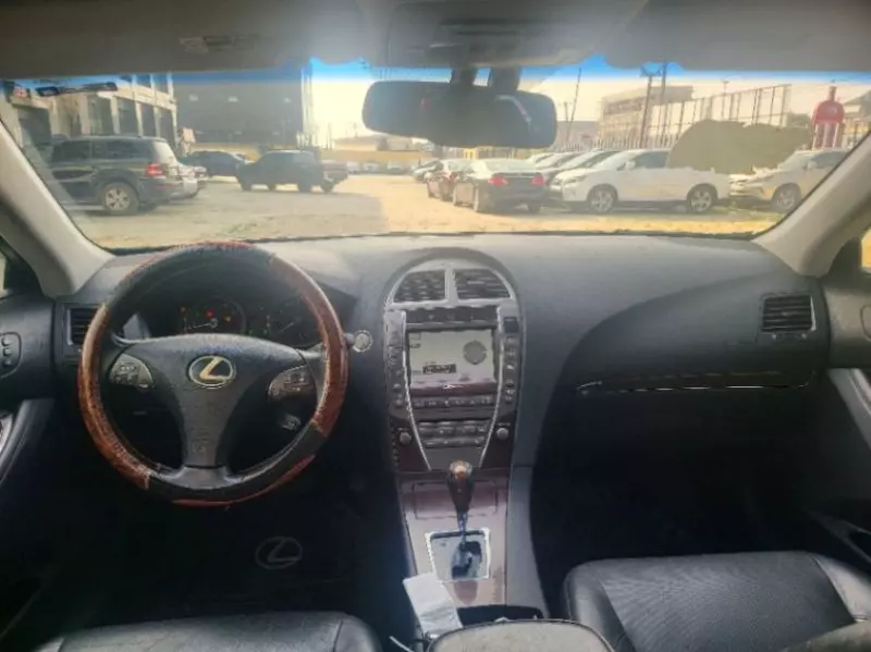Lexus ES 350   - 2010