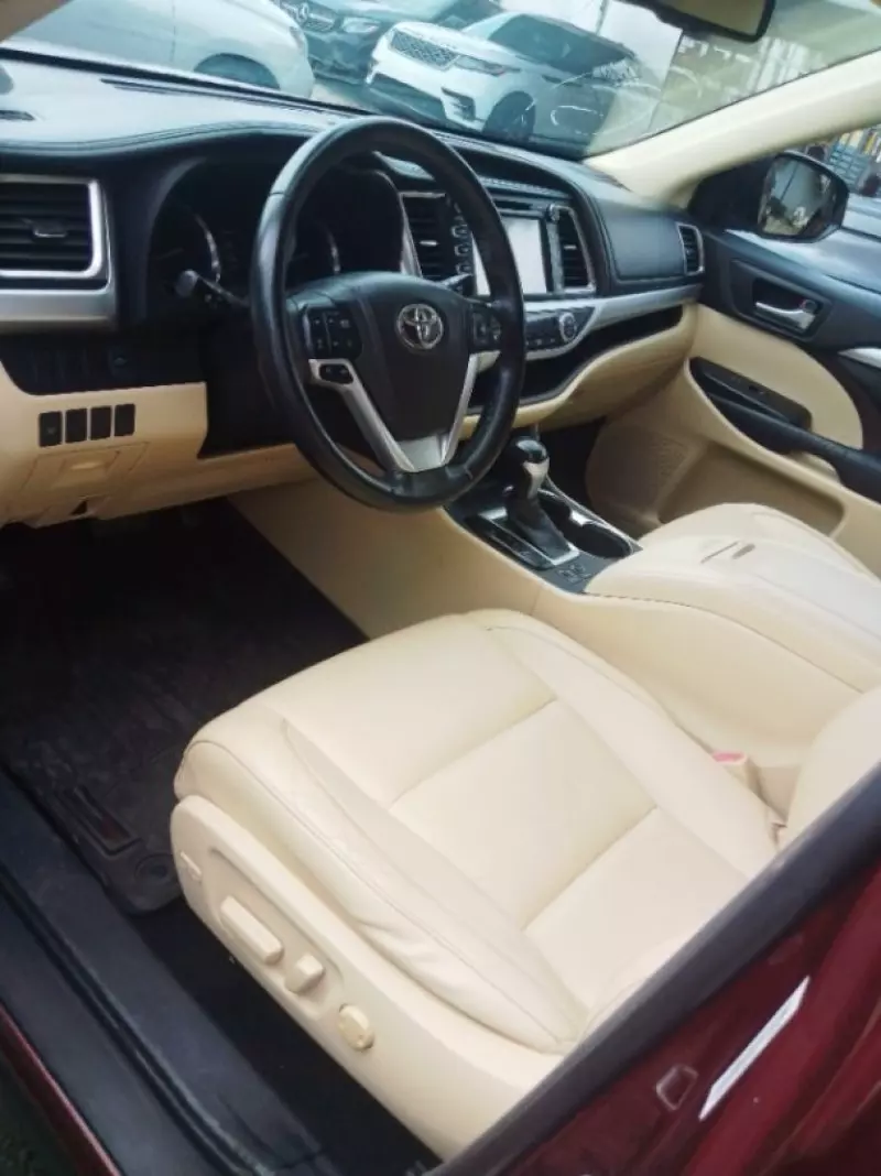 Toyota Highlander   - 2015