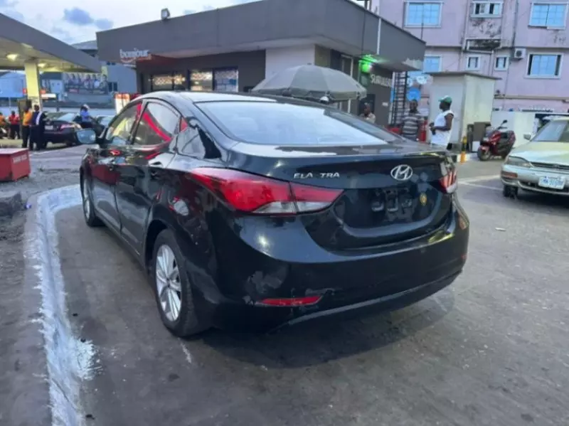 Hyundai Elantra   - 2014