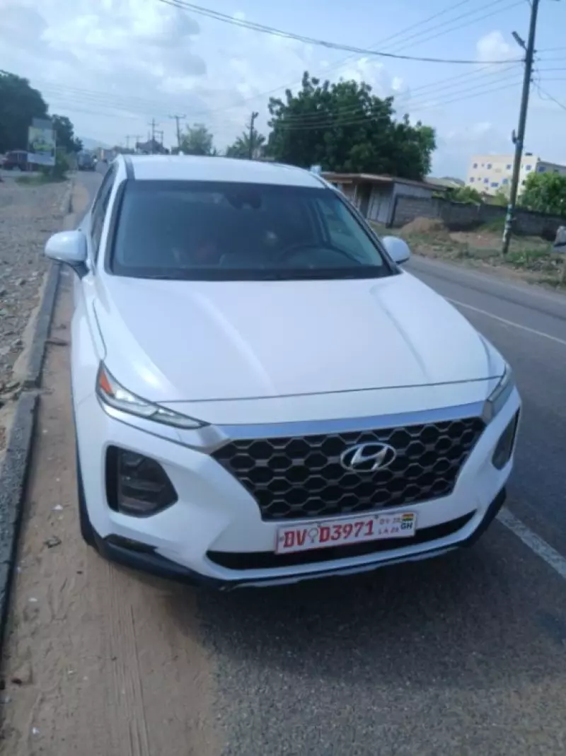 Hyundai Santa Fe   - 2020
