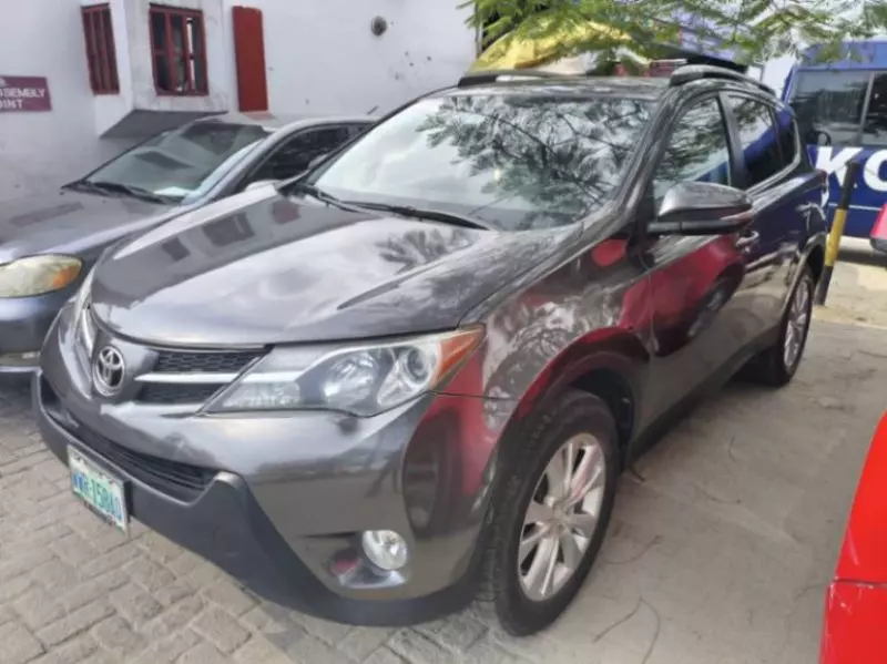 Toyota RAV4   - 2015
