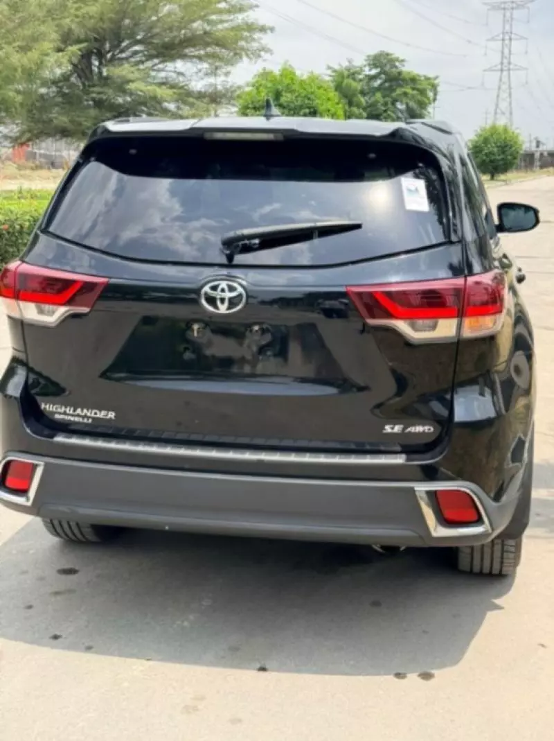 Toyota Highlander   - 2019