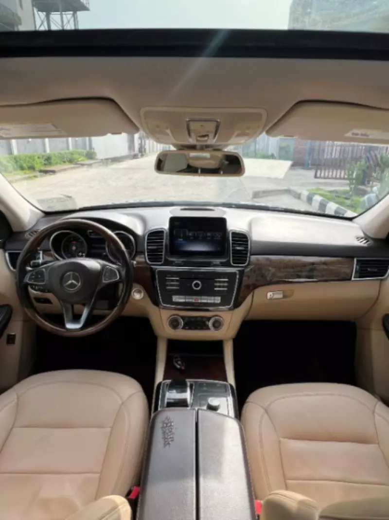 Mercedes-Benz GLE-Class   - 2016