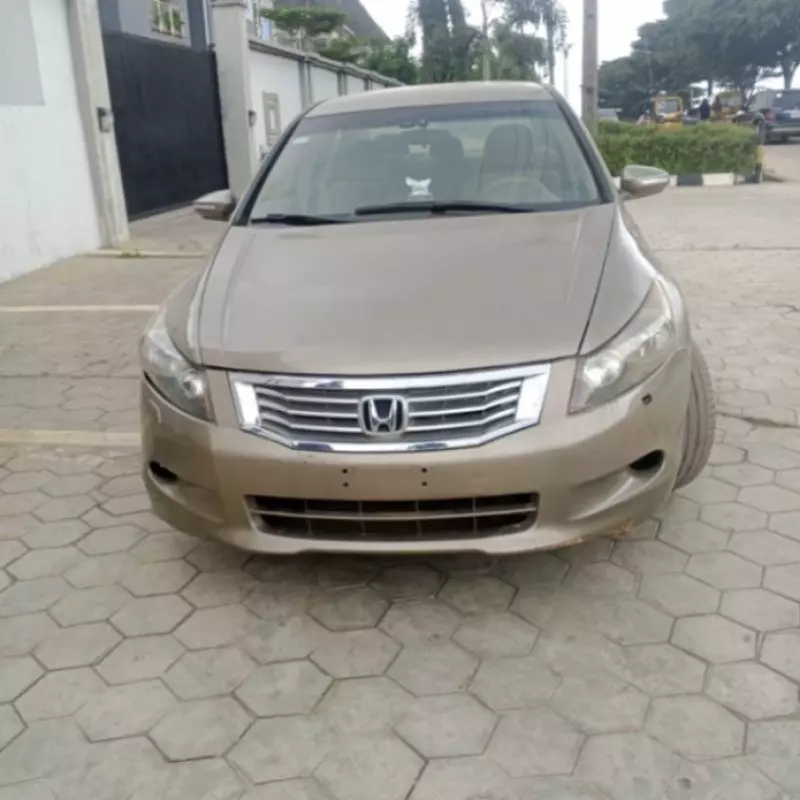 Honda Accord - 2009