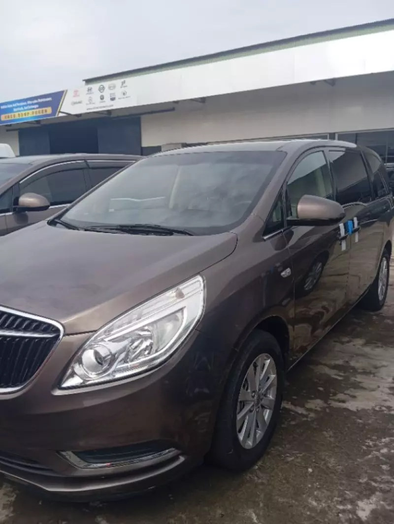 Buick Regal   - 2018