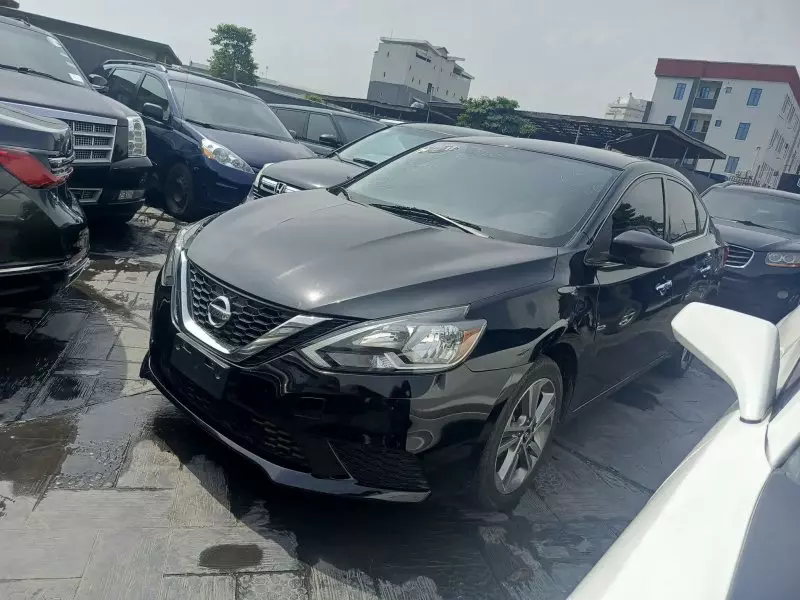 Nissan Sentra   - 2016