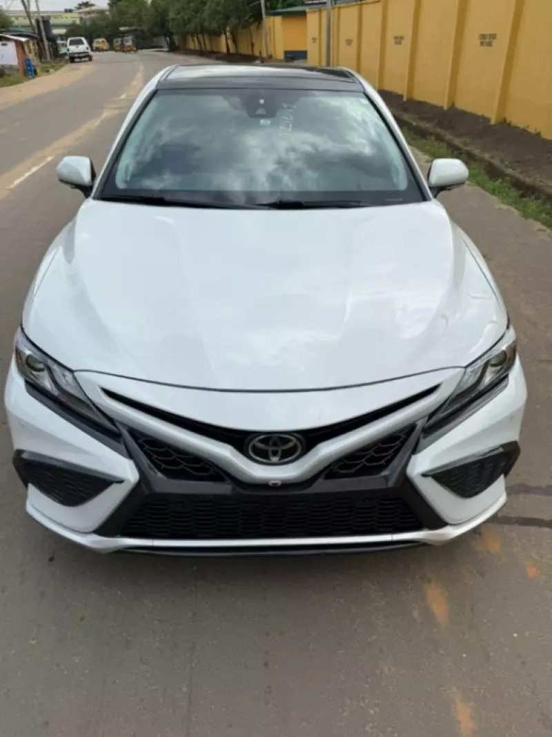 Toyota Camry   - 2023