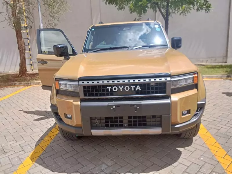 Toyota Landcruiser Prado - 2024