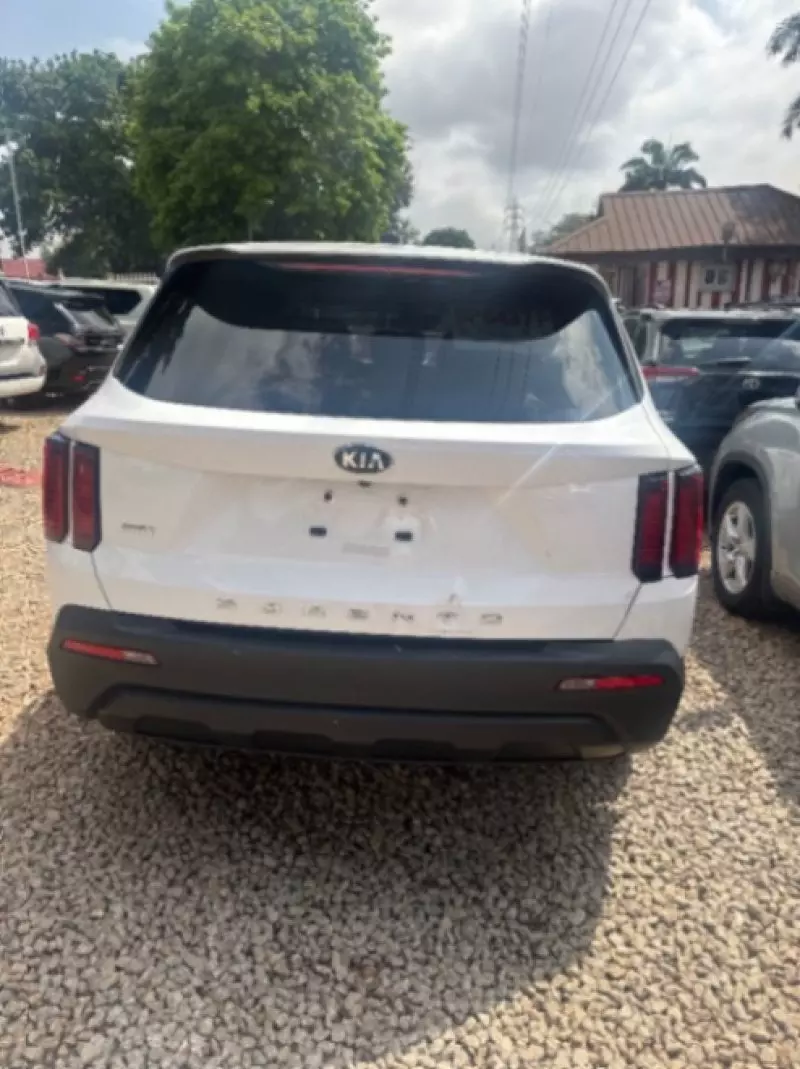 KIA Sorento EX   - 2021