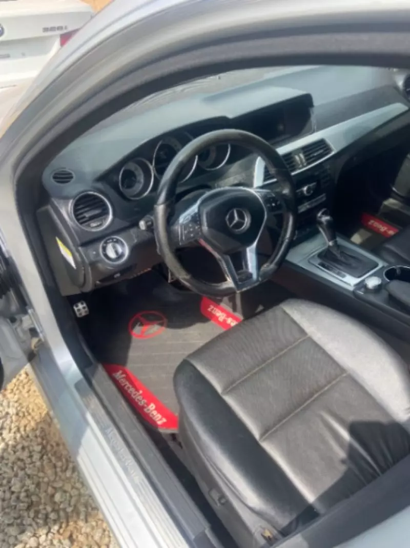 Mercedes-Benz C 300   - 2012