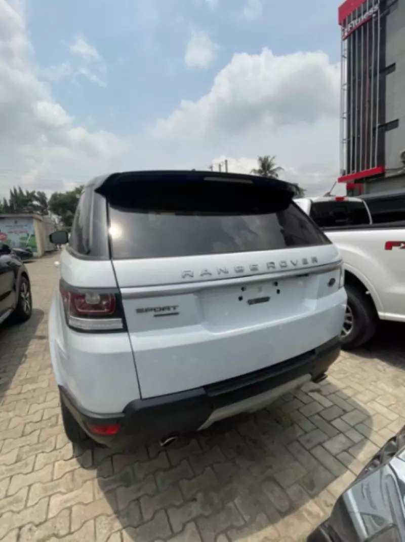 Land Rover Range Rover Sport   - 2016