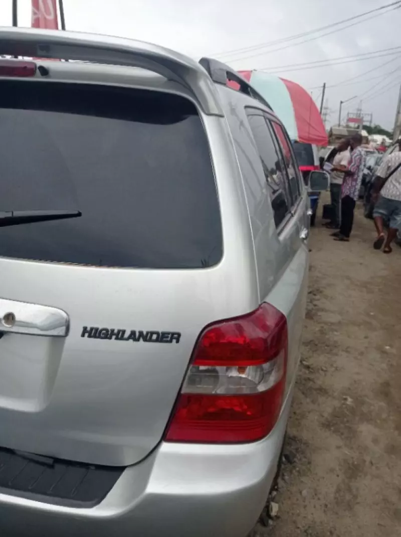 Toyota Highlander   - 2004