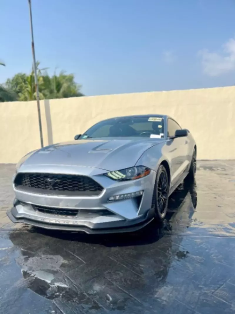 Ford Mustang   - 2021