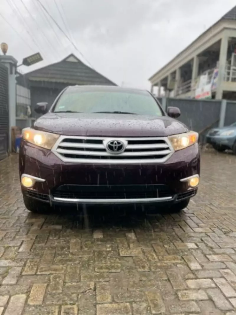 TOYOTA Highlander   - 2013