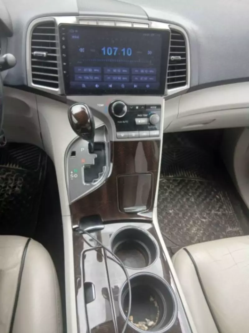 TOYOTA Venza   - 2010
