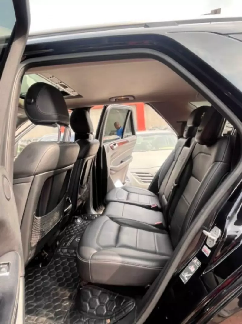 Mercedes-Benz ML 350   - 2012