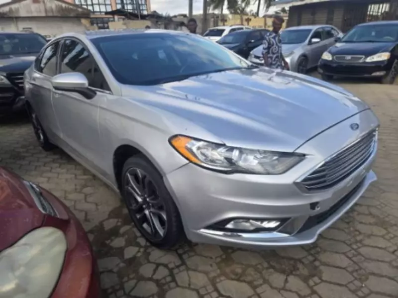 Ford Fusion   - 2018