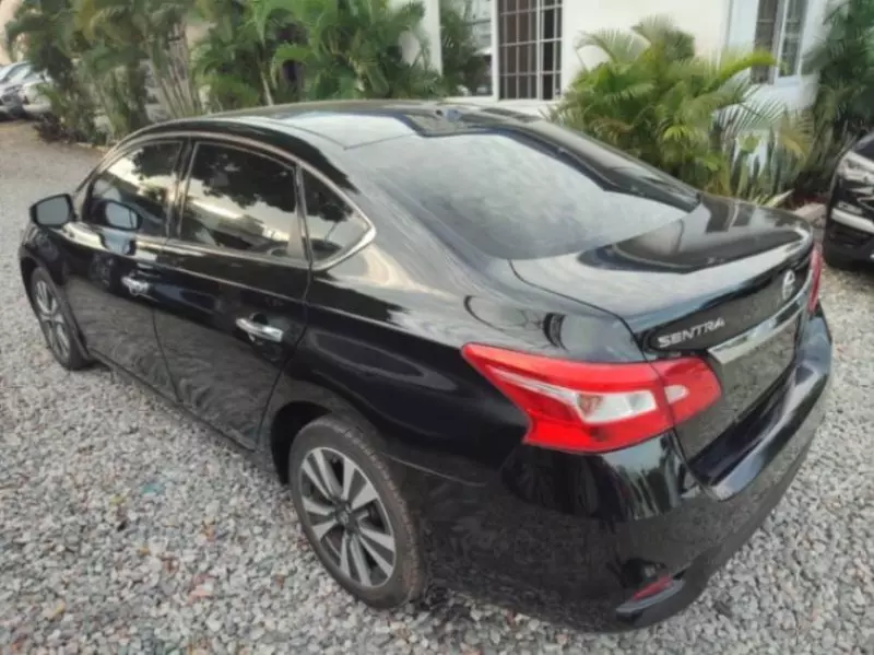 Nissan Sentra   - 2018