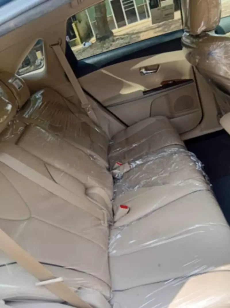 Toyota Venza   - 2015