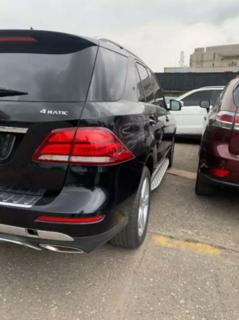 Mercedes-Benz GLE-Class   - 2016