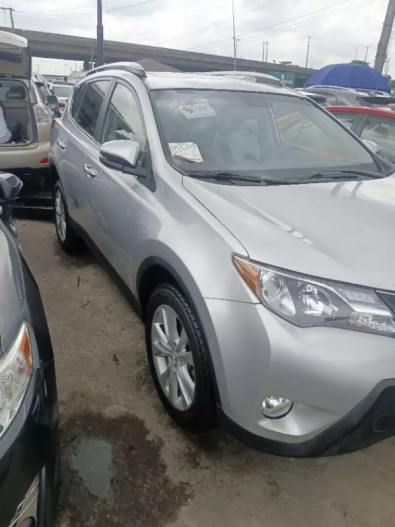 Toyota Rav4   - 2014