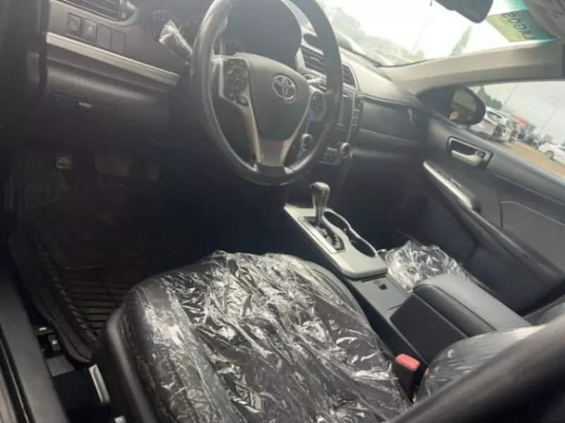 Toyota Camry   - 2013