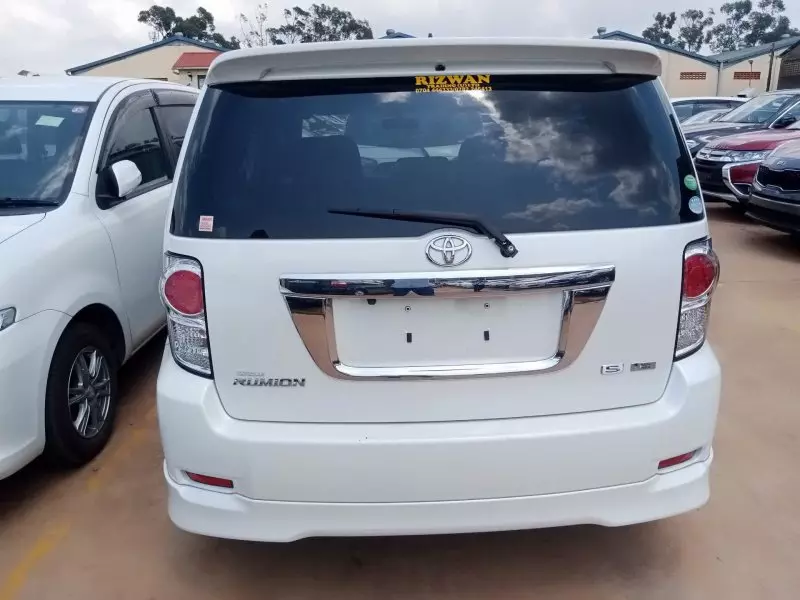 Toyota Rumion   - 2012