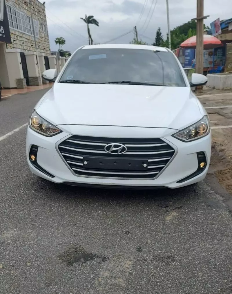 Hyundai Avante   - 2018