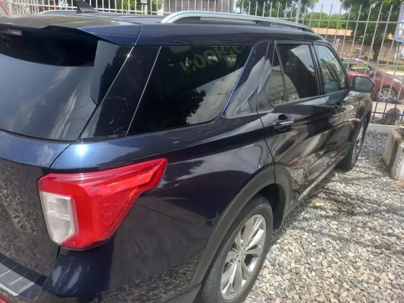 Ford Explorer   - 2022