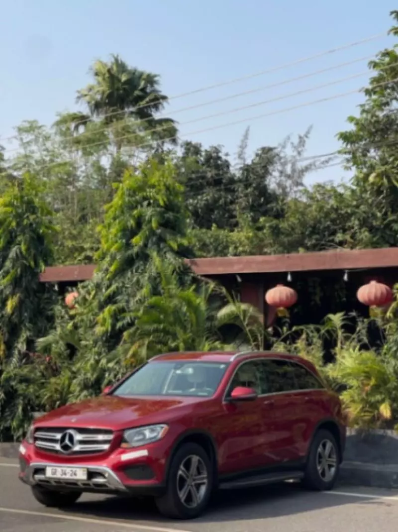 Mercedes-Benz GLC 300   - 2019