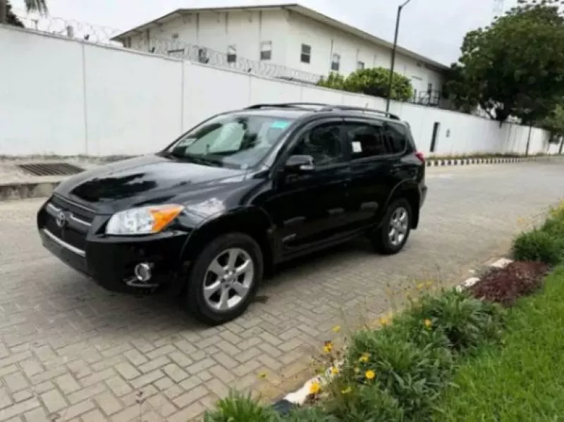 TOYOTA RAV 4   - 2011