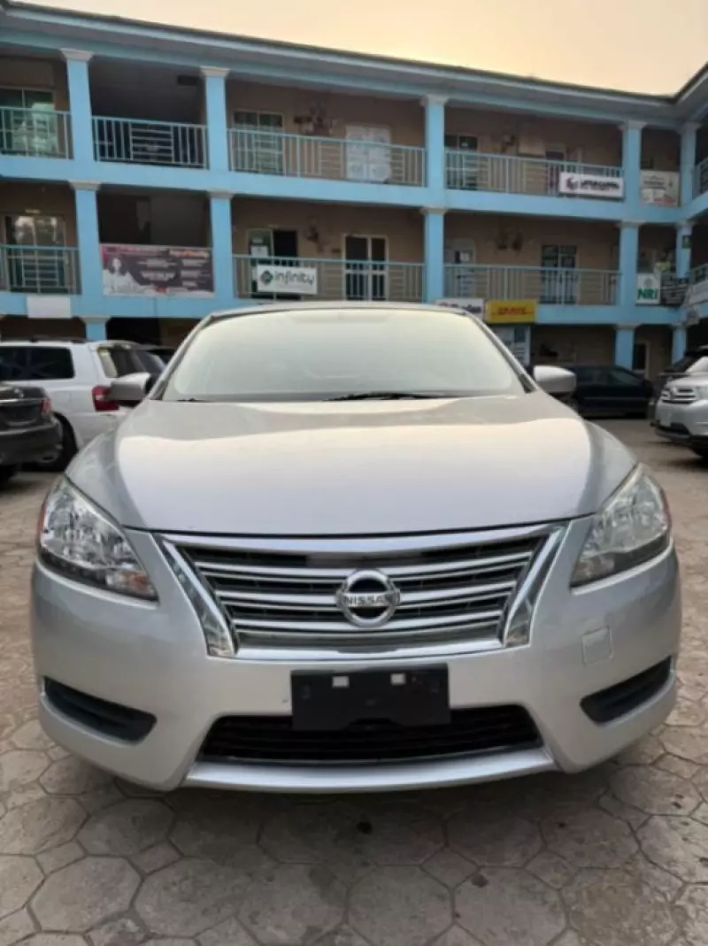 Nissan Sentra   - 2013