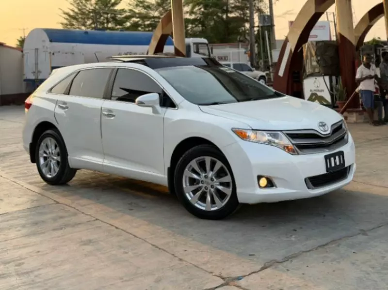 Toyota Venza   - 2014