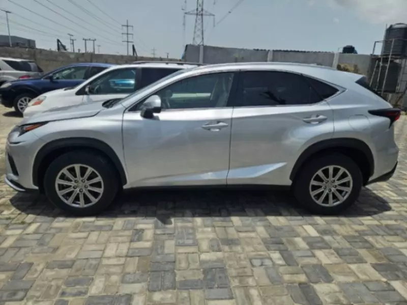 Lexus NX 200T   - 2017