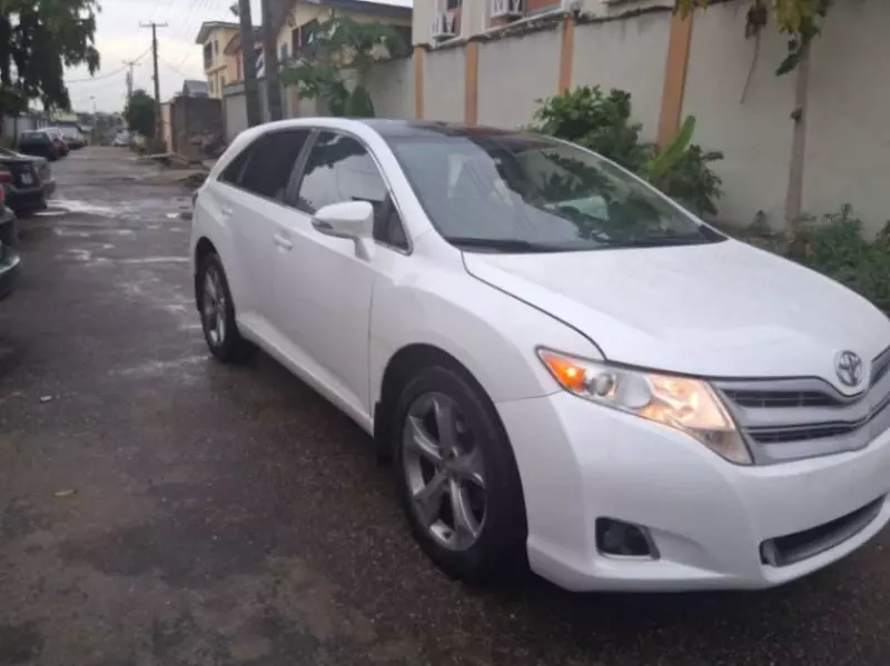 TOYOTA Venza   - 2015