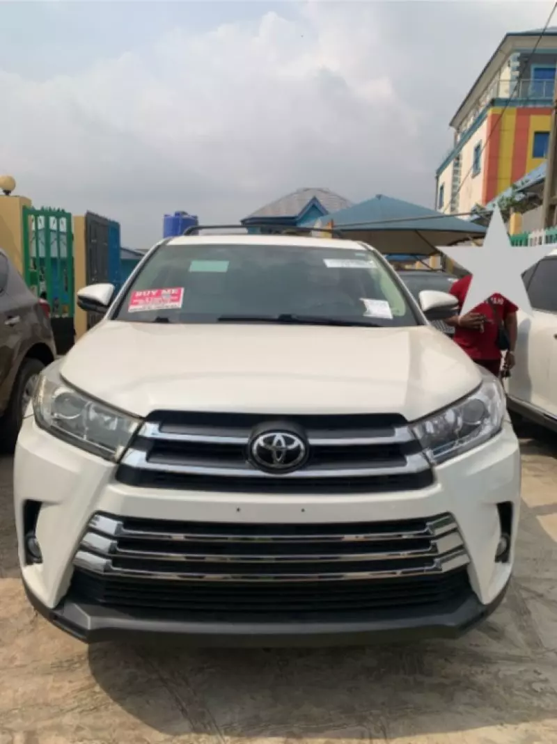 Toyota Highlander   - 2015