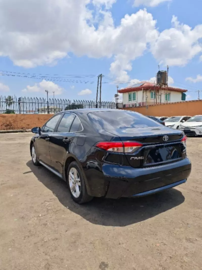 Toyota Corolla   - 2019