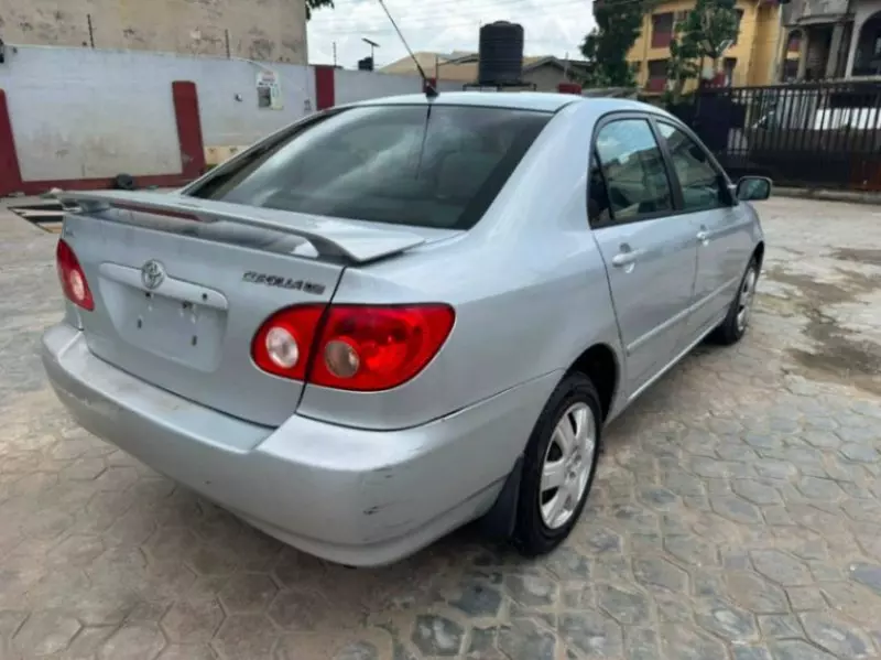 TOYOTA Corolla   - 2007