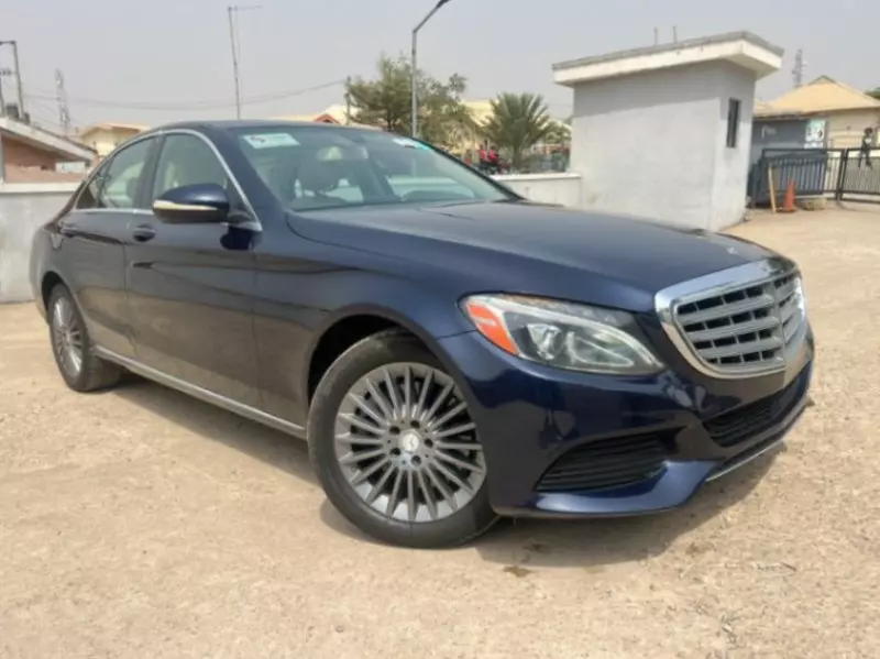 Mercedes-Benz C 300   - 2015
