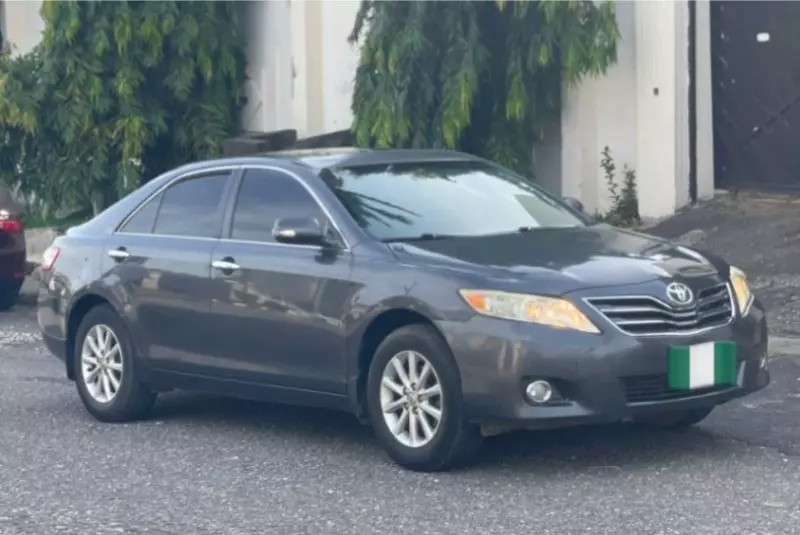 TOYOTA Camry   - 2011
