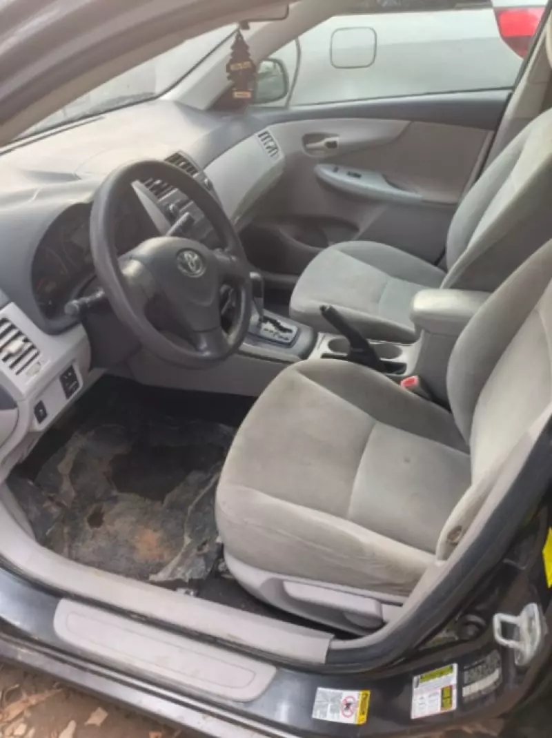Toyota Corolla   - 2011