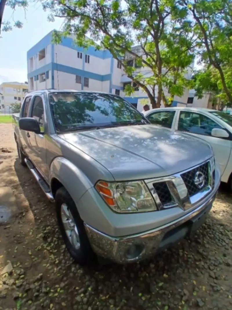 Nissan Frontier   - 2015