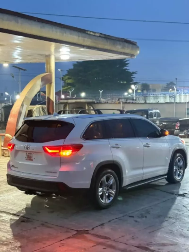 TOYOTA Highlander   - 2014