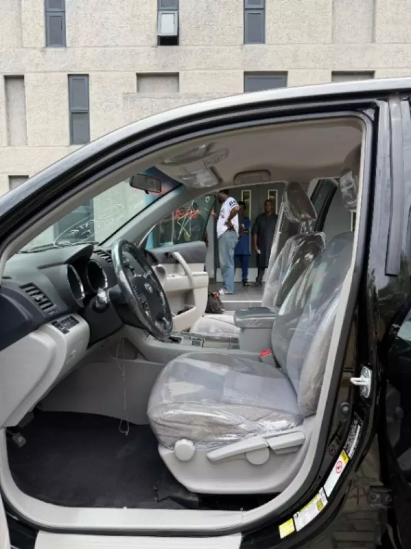 Toyota Highlander   - 2013