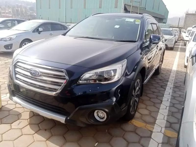 Subaru Outback   - 2017